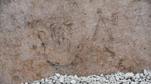 Pompeii gladiator drawings suggest children saw ‘extreme form’ of violence