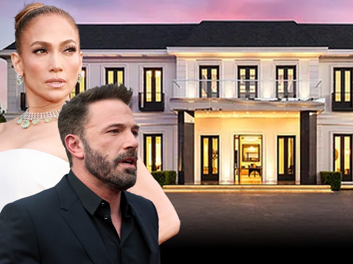 TMZ Reports Jennifer Lopez and Ben Affleck Divorce Imminent