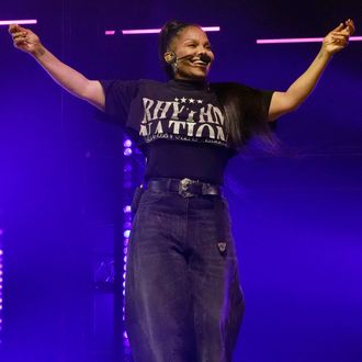 Janet Jackson Performs Remix of Nasty with Tinashe