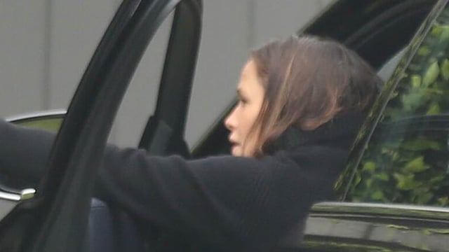 Jennifer Garner Visits Ben Affleck Amid J.Lo Marriage Rumors