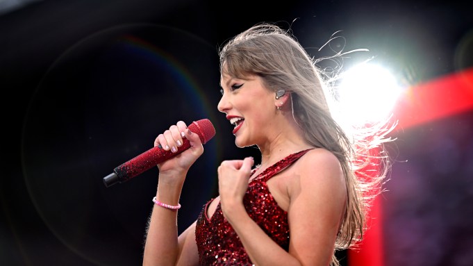 Liverpool brings Taylor Swift to tears