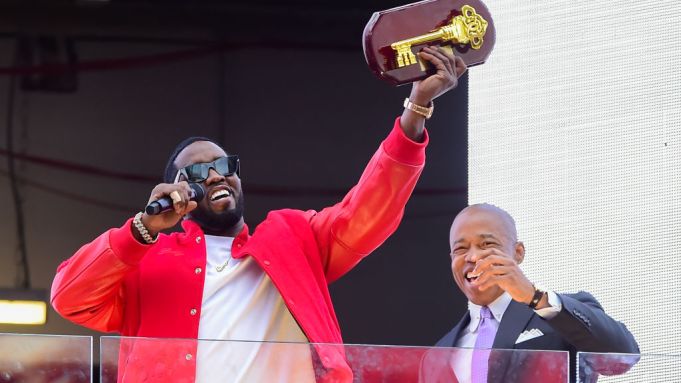 Sean Diddy Combs Returns New York Key to the City Award