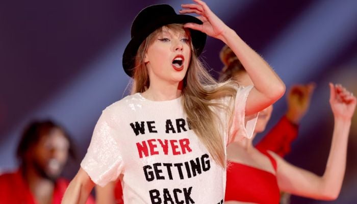 Taylor Swift Eras Tour Dancer Surprises Crowd With Liverpool Twist