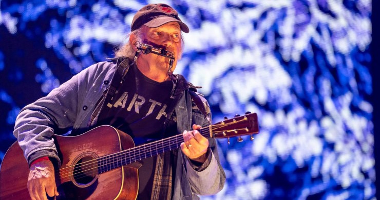 Neil Young and Crazy Horse Tour Takes an Unexpected Hiatus