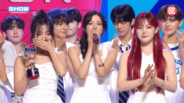 Kep1er win first music show for Shooting Star on Show Champion