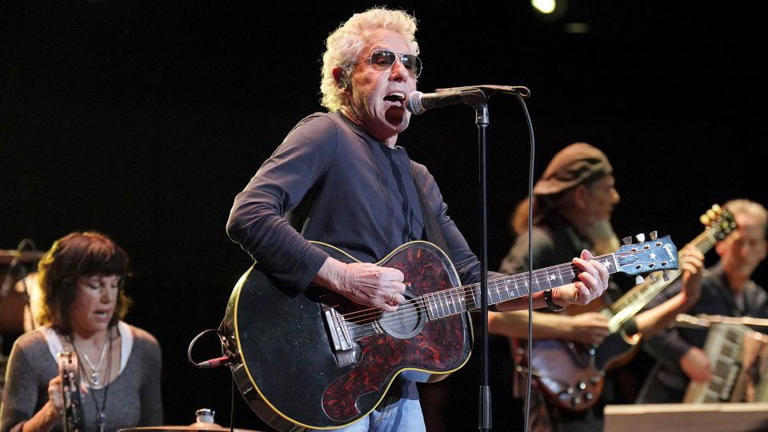Roger Daltrey believes the internet has ruined concerts and he is sick of it